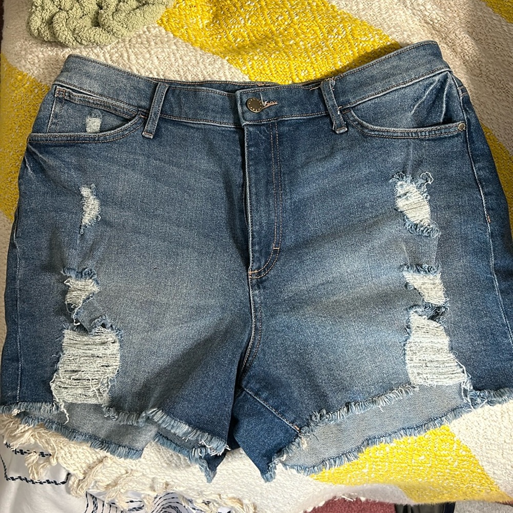 Jennifer Lopez size medium denim shorts